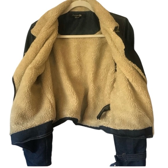 Forever 21 Denim Sherpa Lined Jean Jacket Size Junior Large - Picture 2 of 5